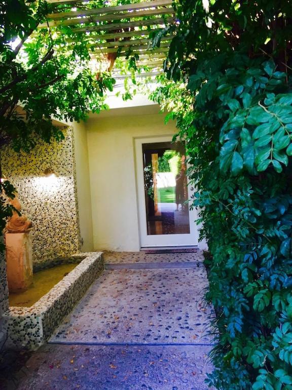 Spectacular Luxury 3000 Square Ft House On 1/3 Of Acre Holiday home Palm Desert