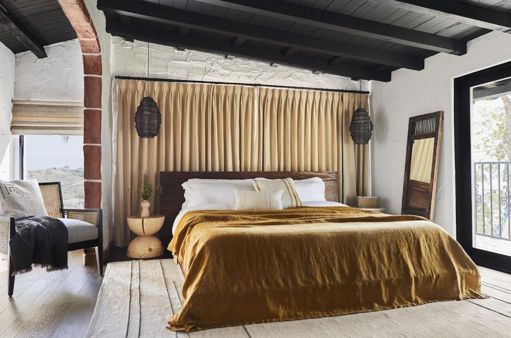 Television Host And Designer Bobby Berk Invites To His Desert Oasis Holiday home Palm Desert