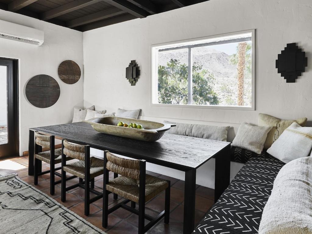 Holiday home Television Host And Designer Bobby Berk Invites To His Desert Oasis *