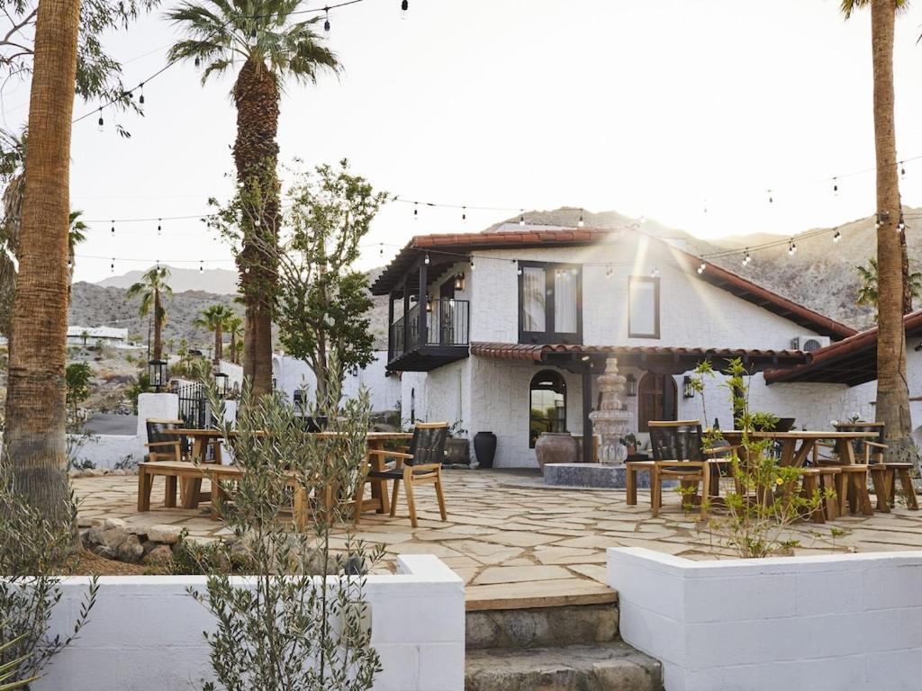 Television Host And Designer Bobby Berk Invites To His Desert Oasis *