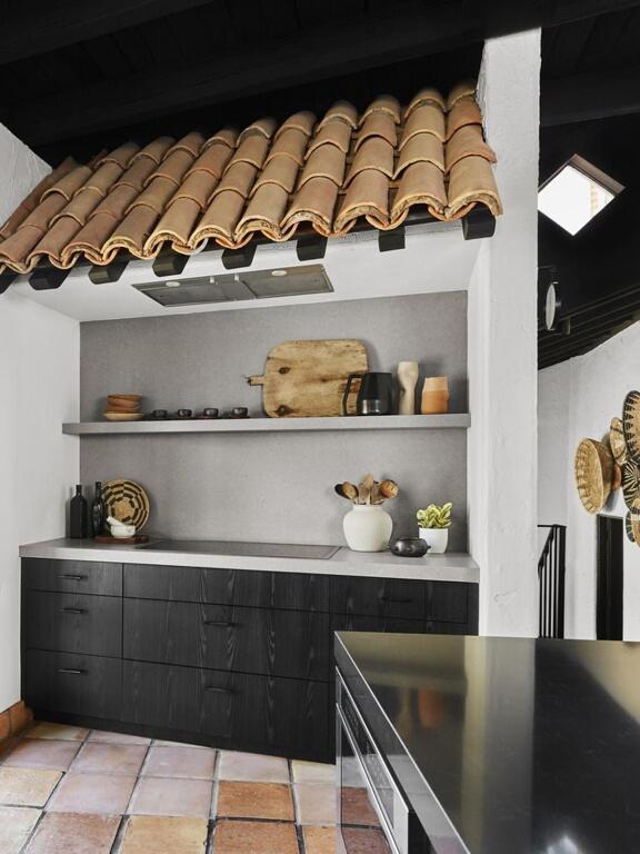 Television Host And Designer Bobby Berk Invites To His Desert Oasis Holiday home *