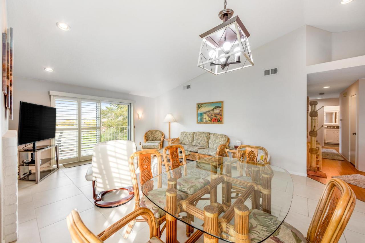 Apartment Royale Retreat Permit# Str2022-0239