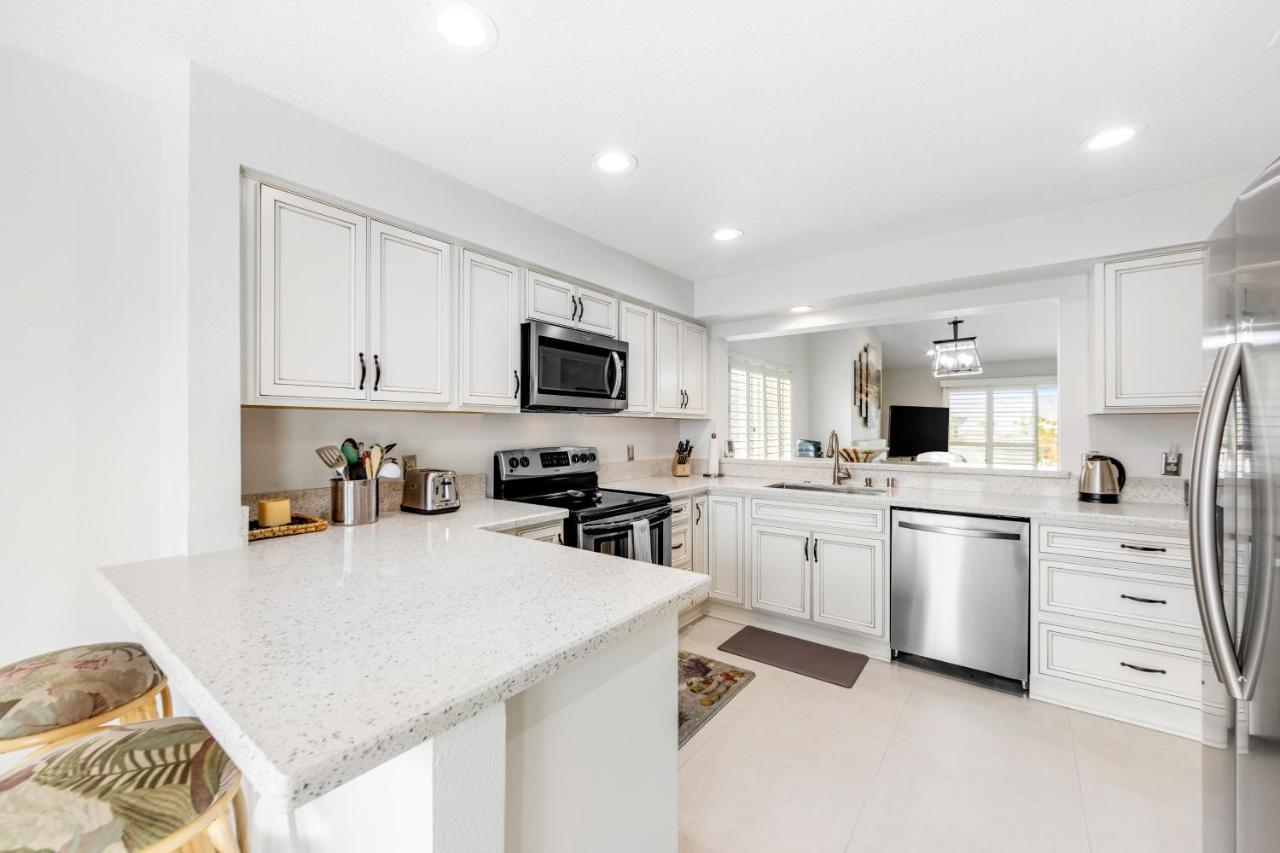 Apartment Royale Retreat Permit# Str2022-0239