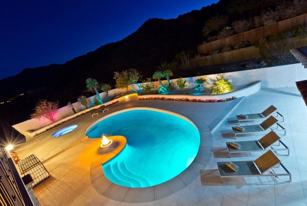 Big Horn Desert Estate Luxury Smarthome - Amazing Pool & Game Room!