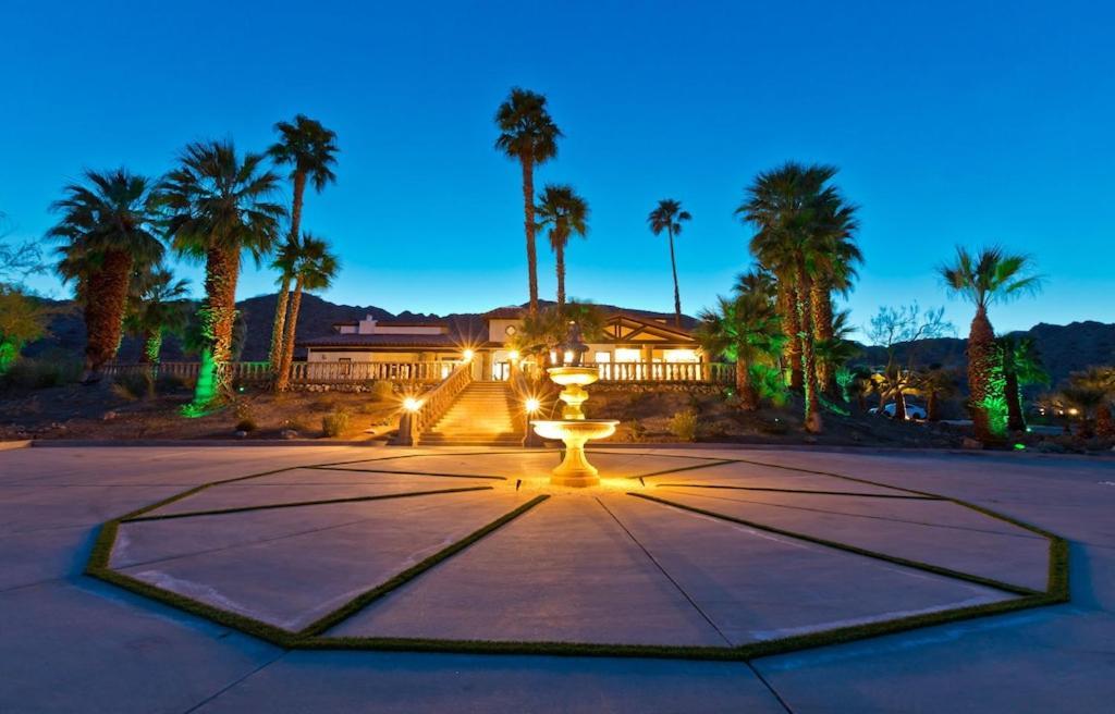 Big Horn Desert Estate Luxury Smarthome - Amazing Pool & Game Room! Villa Palm Desert