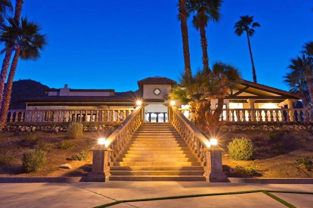 Villa Big Horn Desert Estate Luxury Smarthome - Amazing Pool & Game Room! *