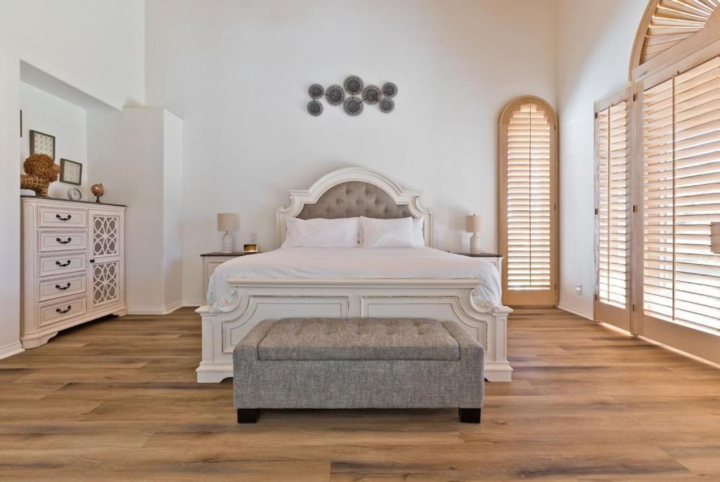 Big Horn Desert Estate Luxury Smarthome - Amazing Pool & Game Room! Villa Palm Desert