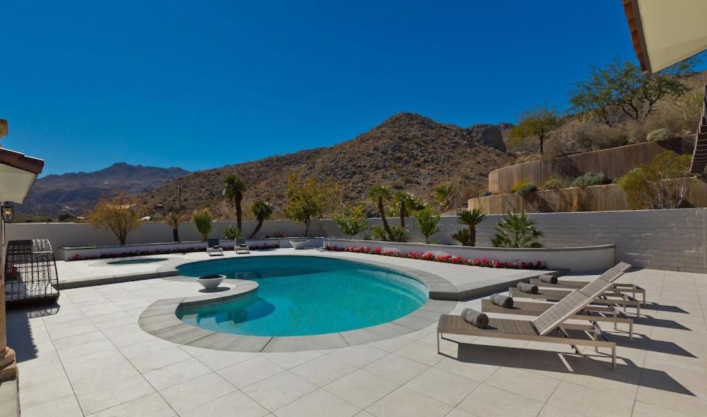 Big Horn Desert Estate Luxury Smarthome - Amazing Pool & Game Room! Villa *
