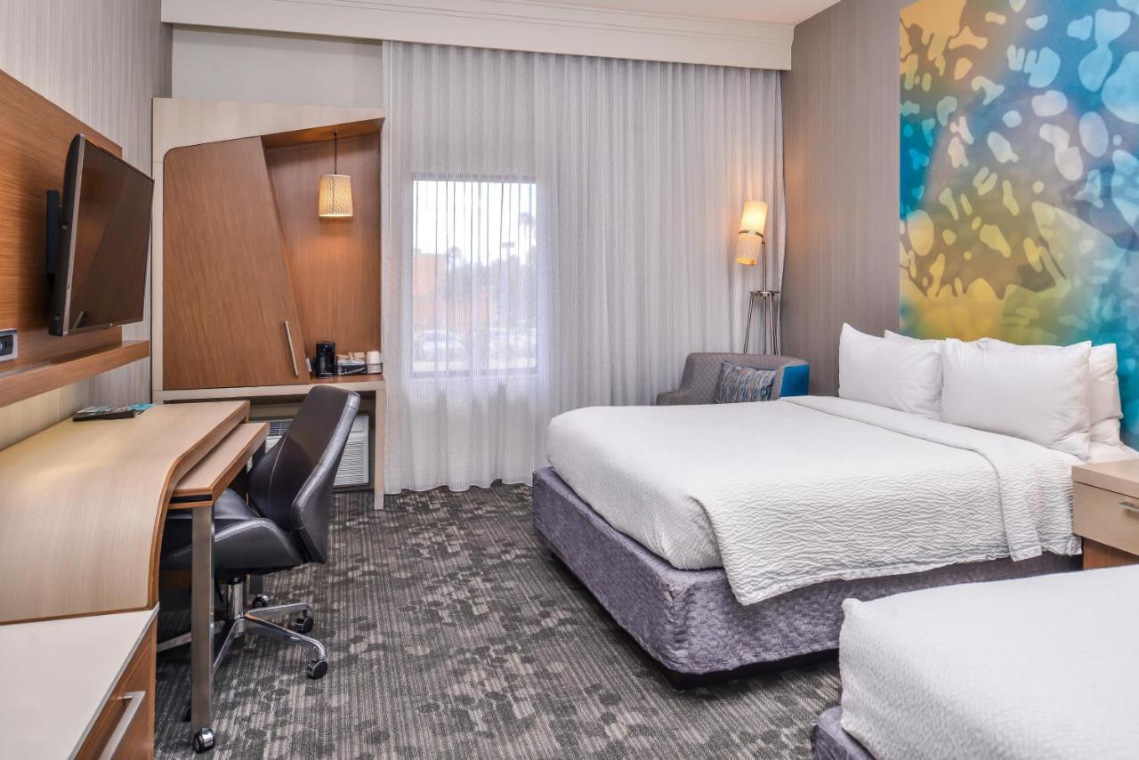 Courtyard Hotel Palm Desert