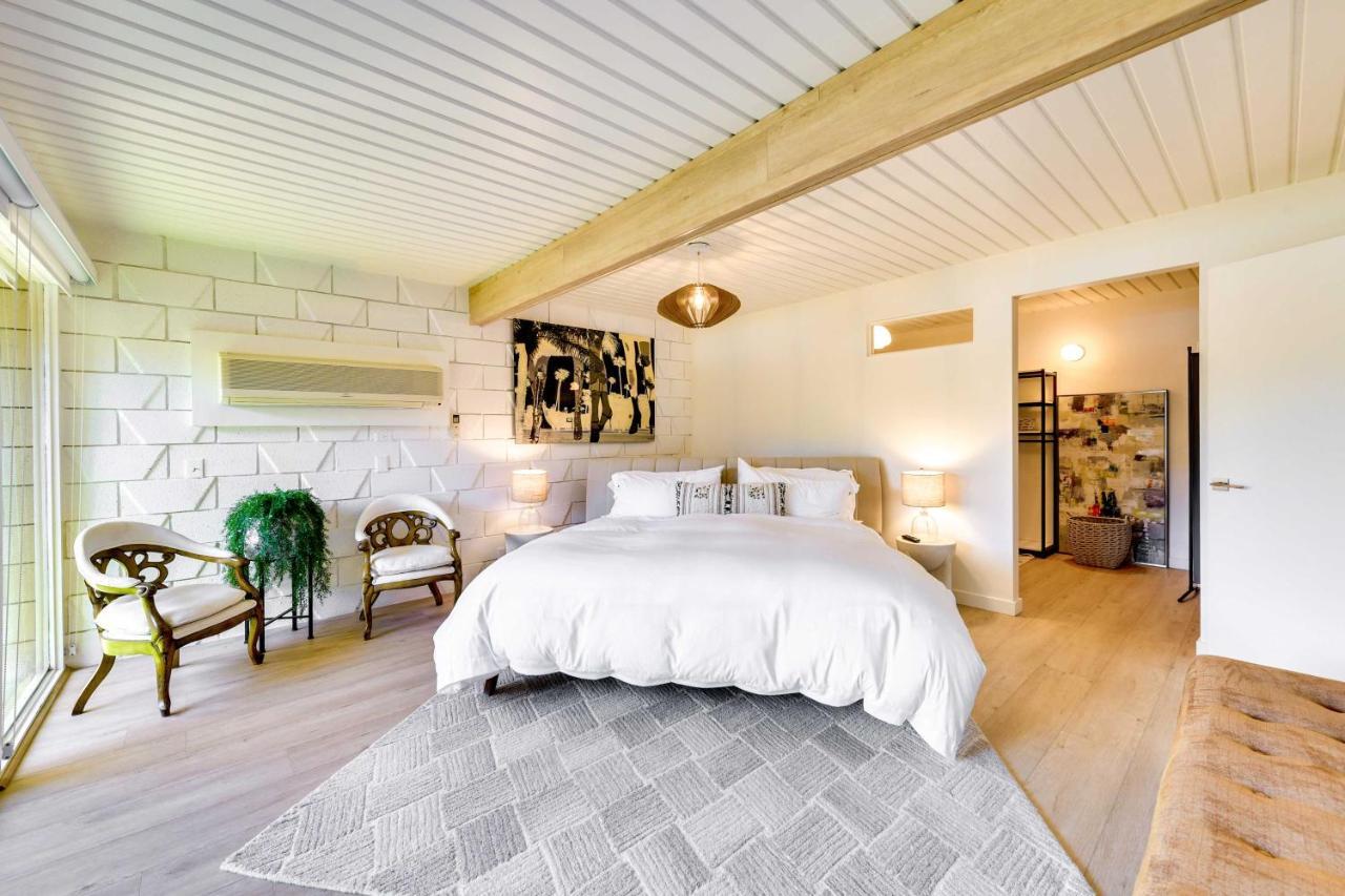 Apartment Modern Vacation Near El Paseo!