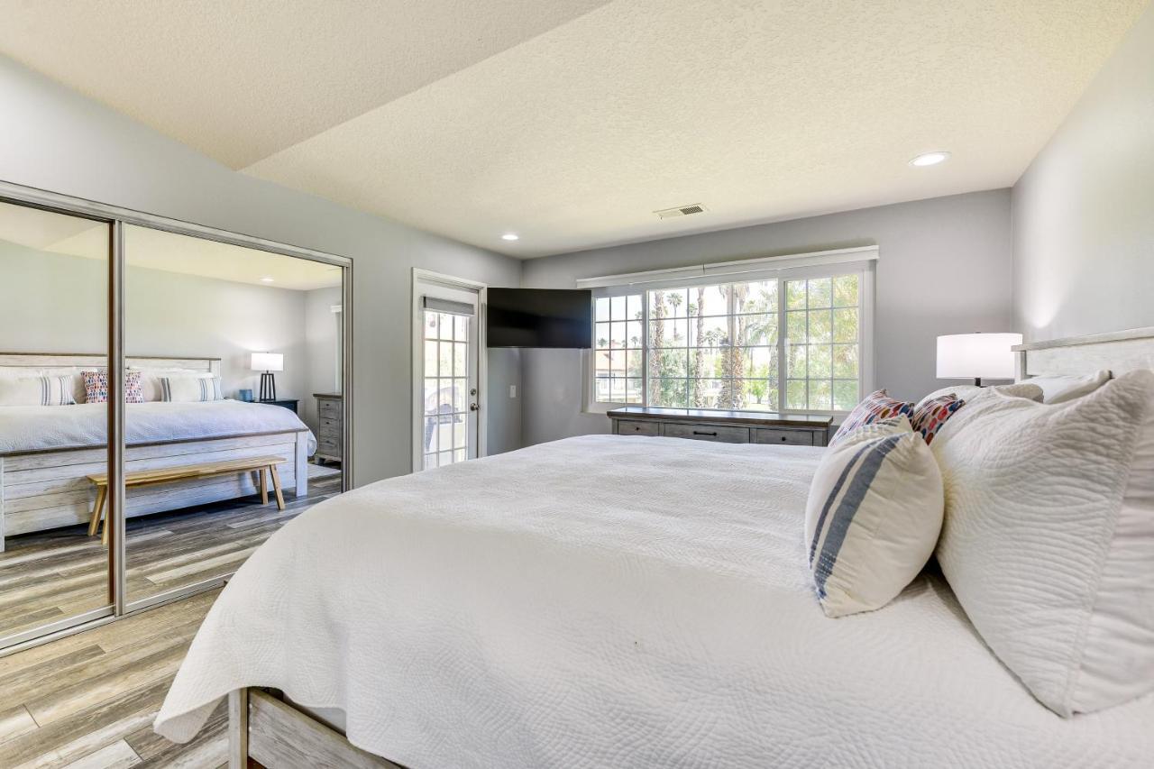 Apartment Newly Renovated Community Pool! Palm Desert