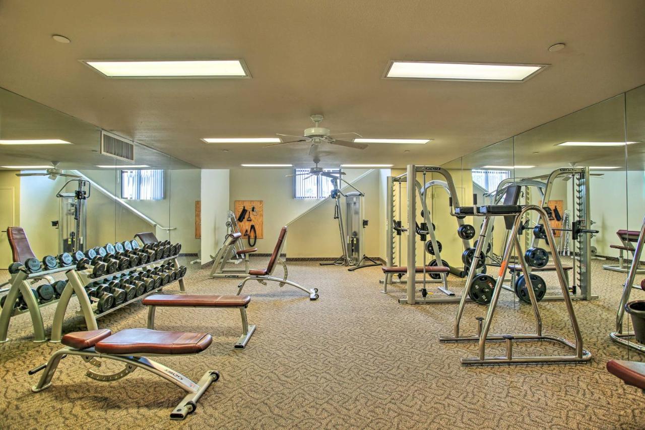 Newly Renovated Community Pool! Apartment