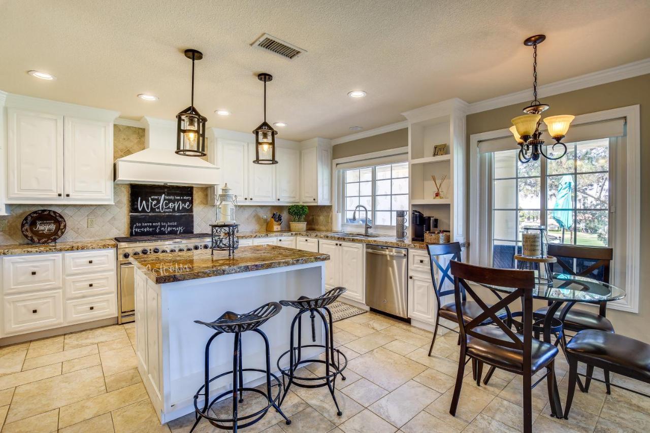 Holiday home Townhome With Pool Access And Golf Course!