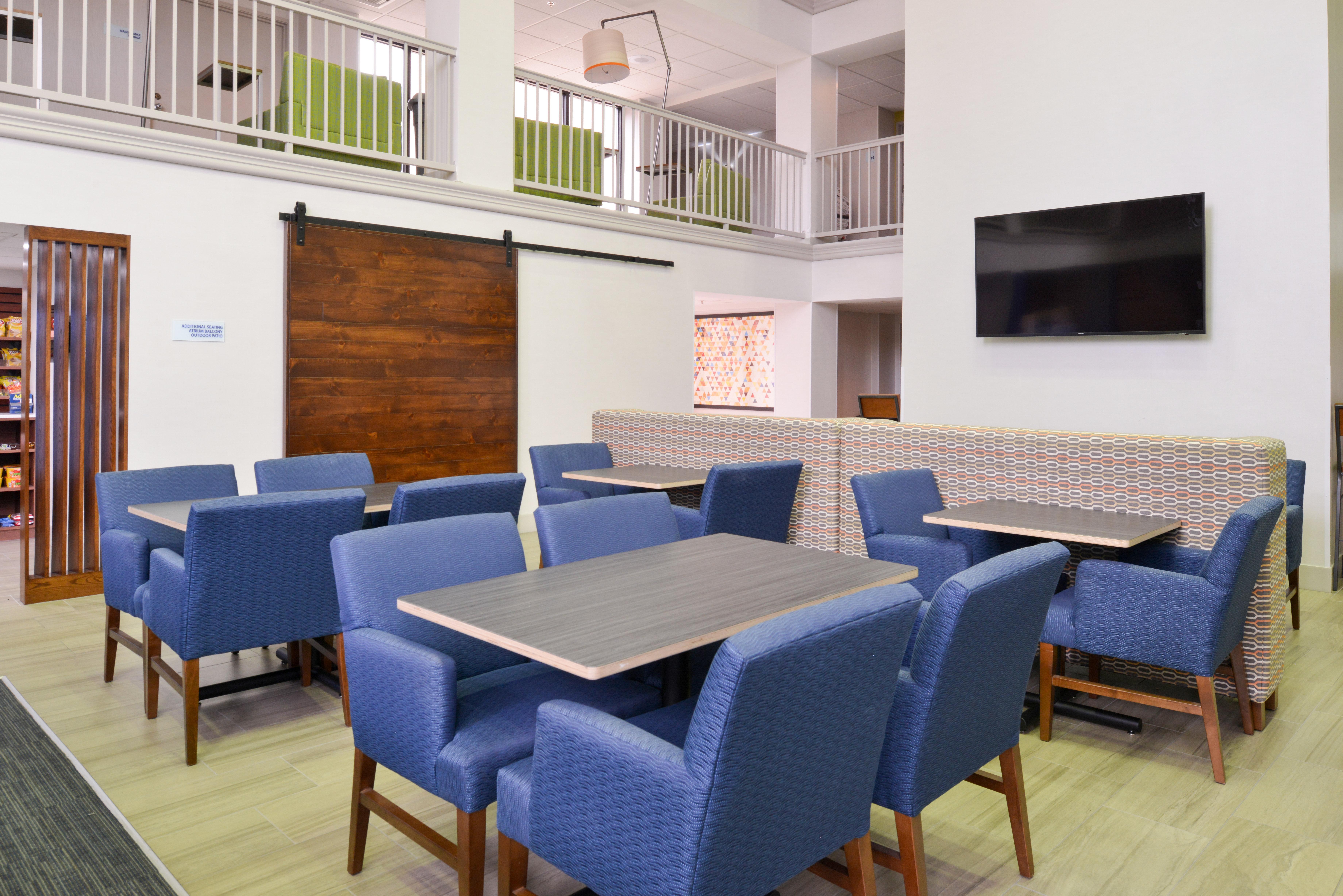 Express By Ihg Resort Palm Desert