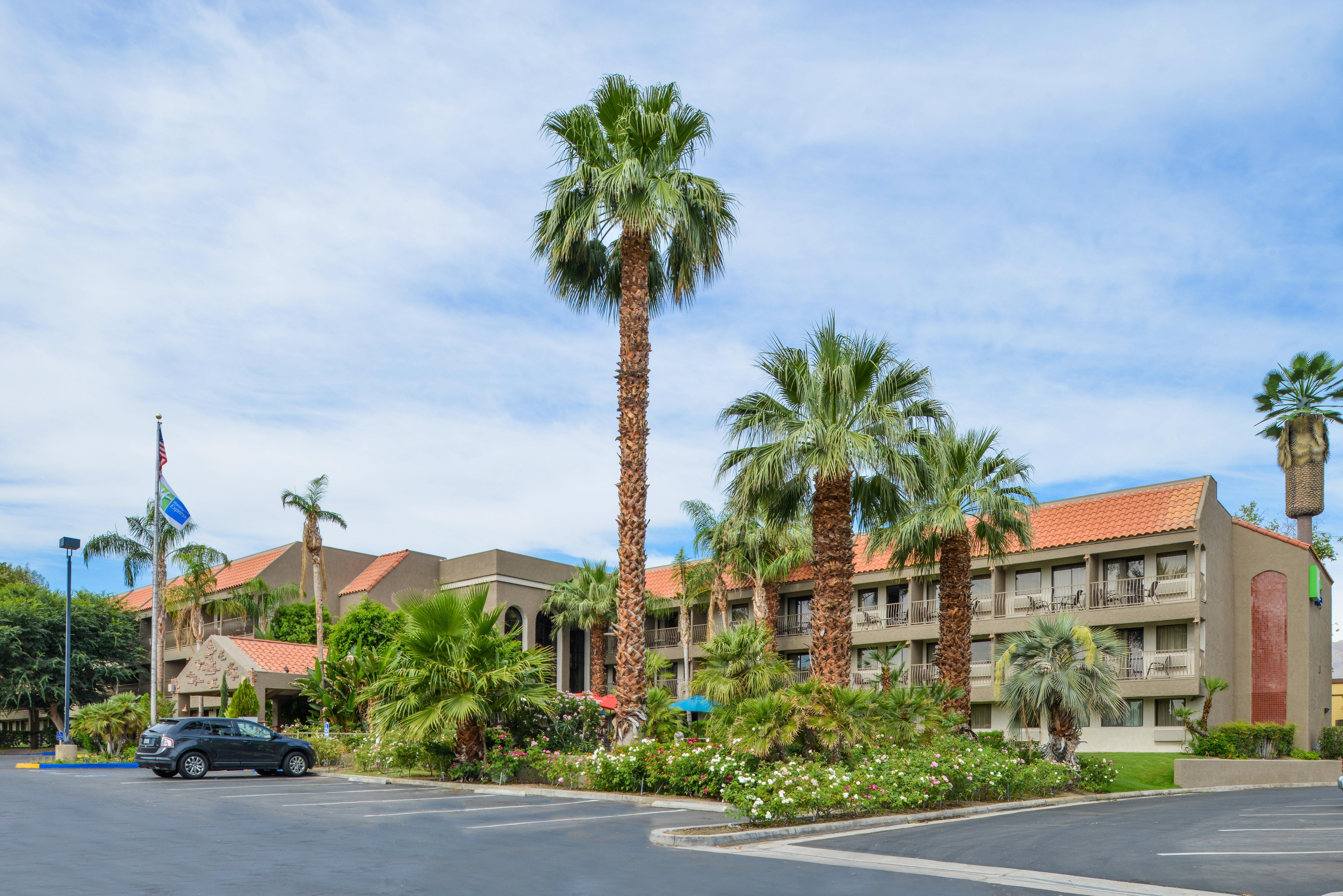 Express By Ihg Resort Palm Desert
