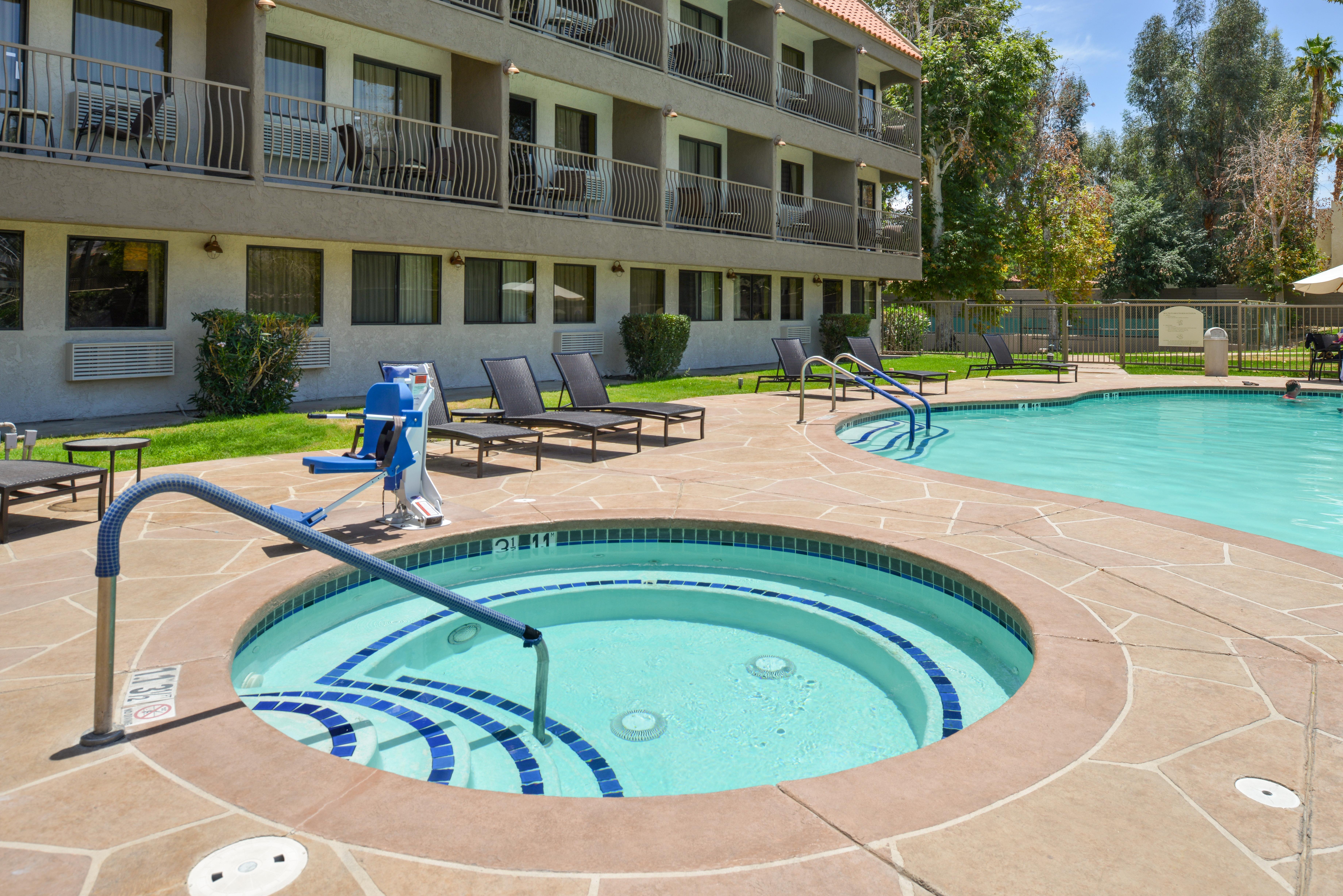 Express By Ihg Resort Palm Desert