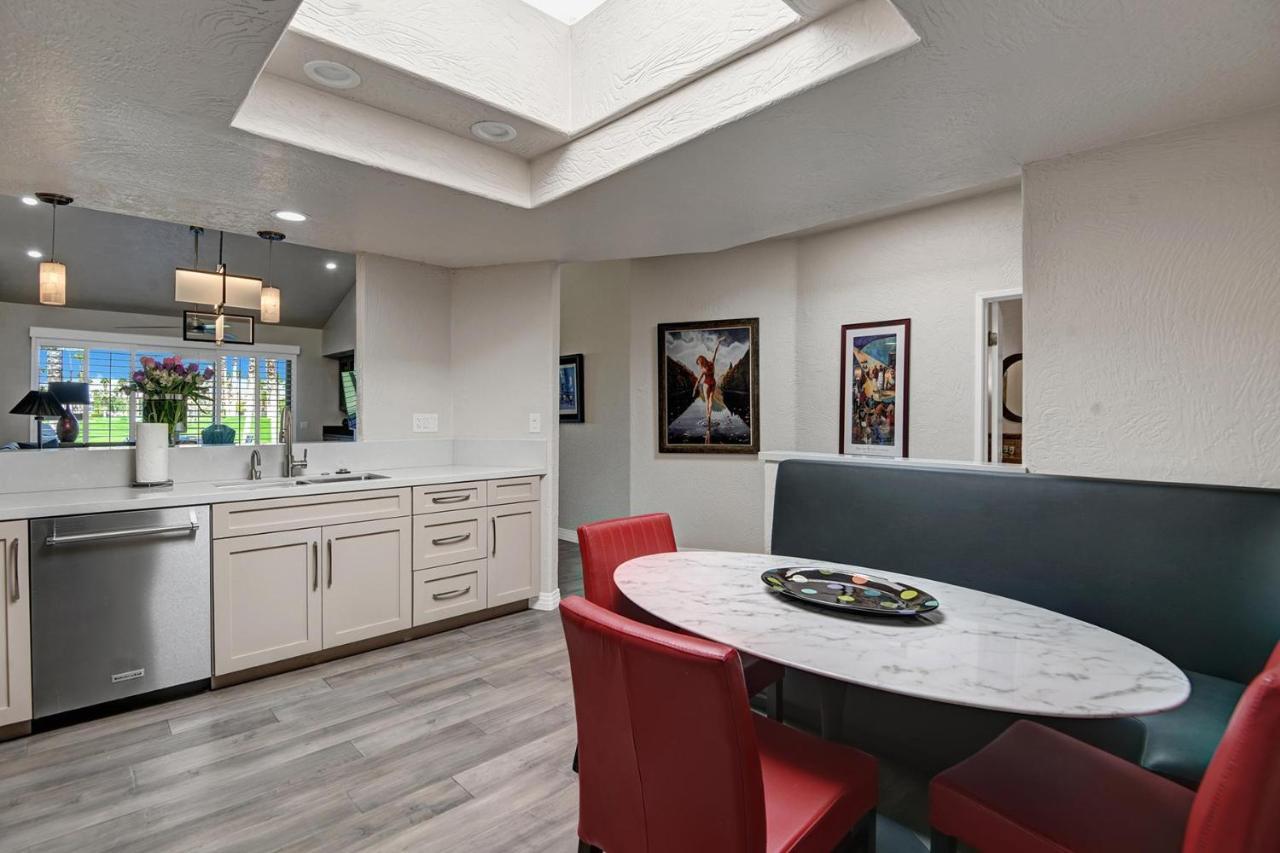 V5002 - Palm Valley Cc Modern Gem