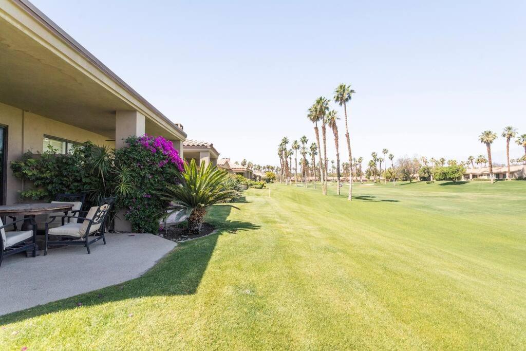 Holiday home Sunny Escape On Golf Course
