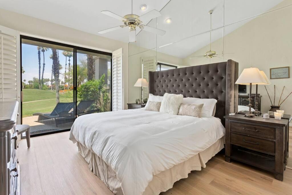 Sunny Escape On Golf Course Holiday home *