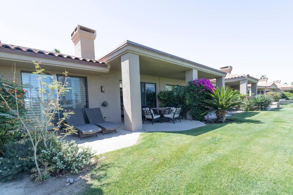 Sunny Escape On Golf Course Palm Desert