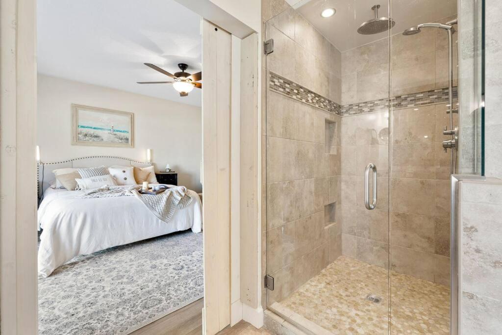 Apartment Sweet W/ Amenities *