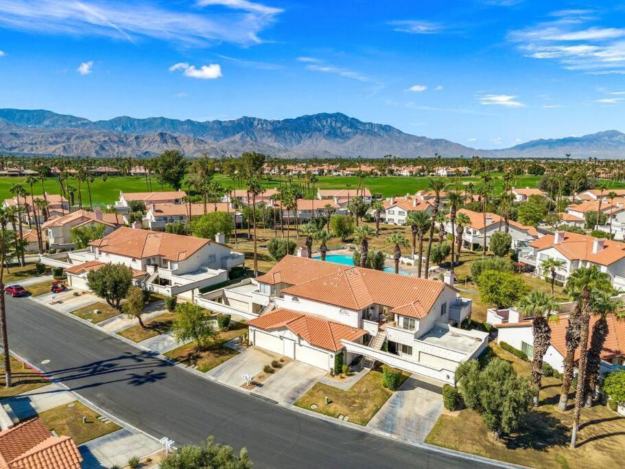 Sweet W/ Amenities * Palm Desert