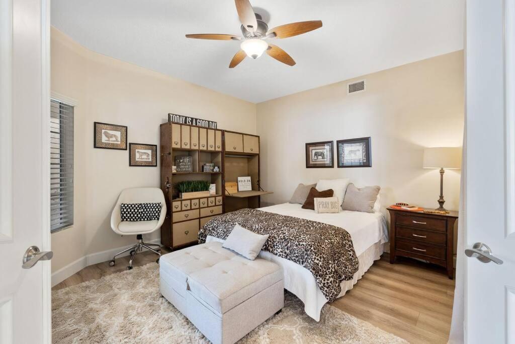 Sweet W/ Amenities Palm Desert