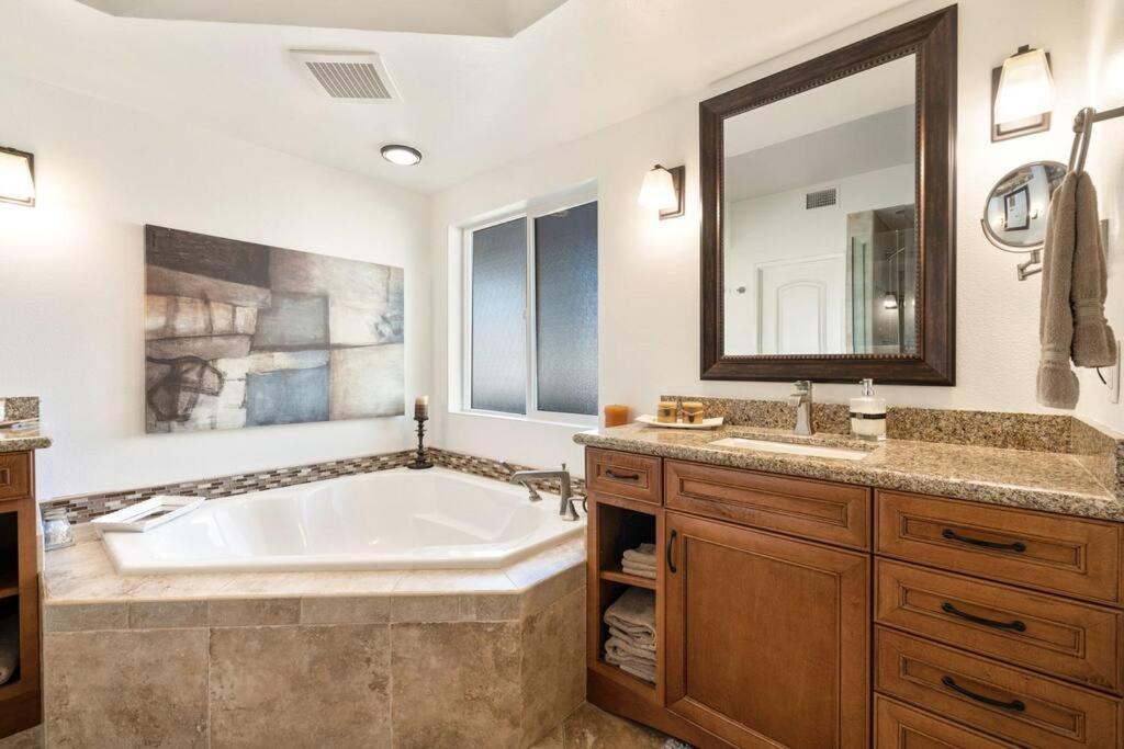 Sweet W/ Amenities Apartment *