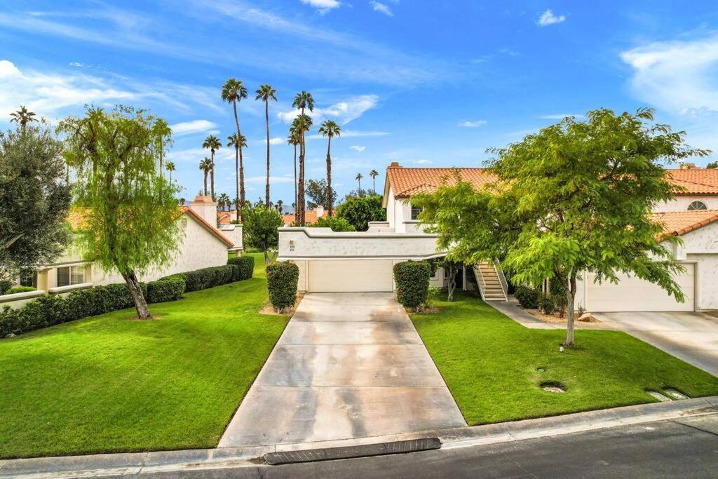 Apartment Desert Falls Diamond - Pool, Spa, Golf, Views! Palm Desert