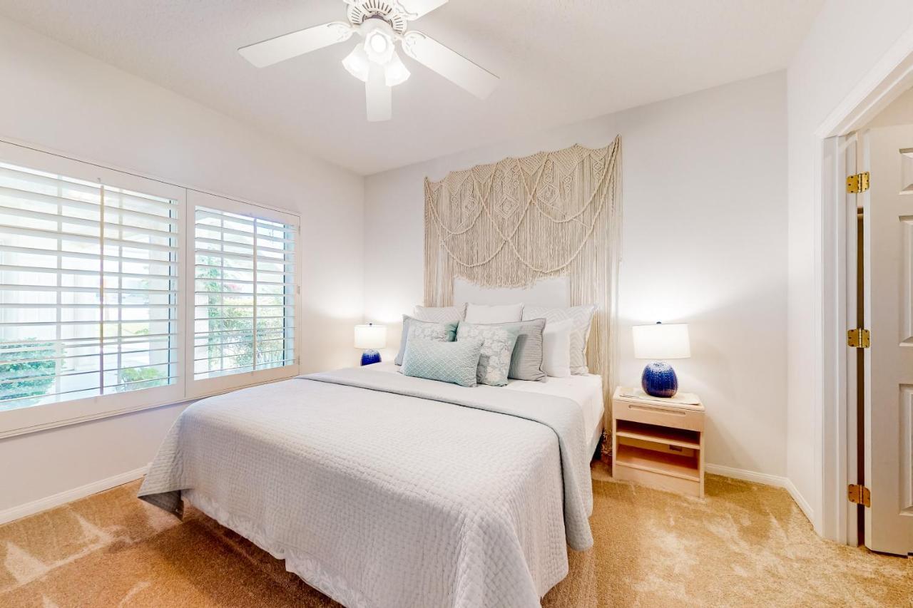 Apartment Desert Falls In *