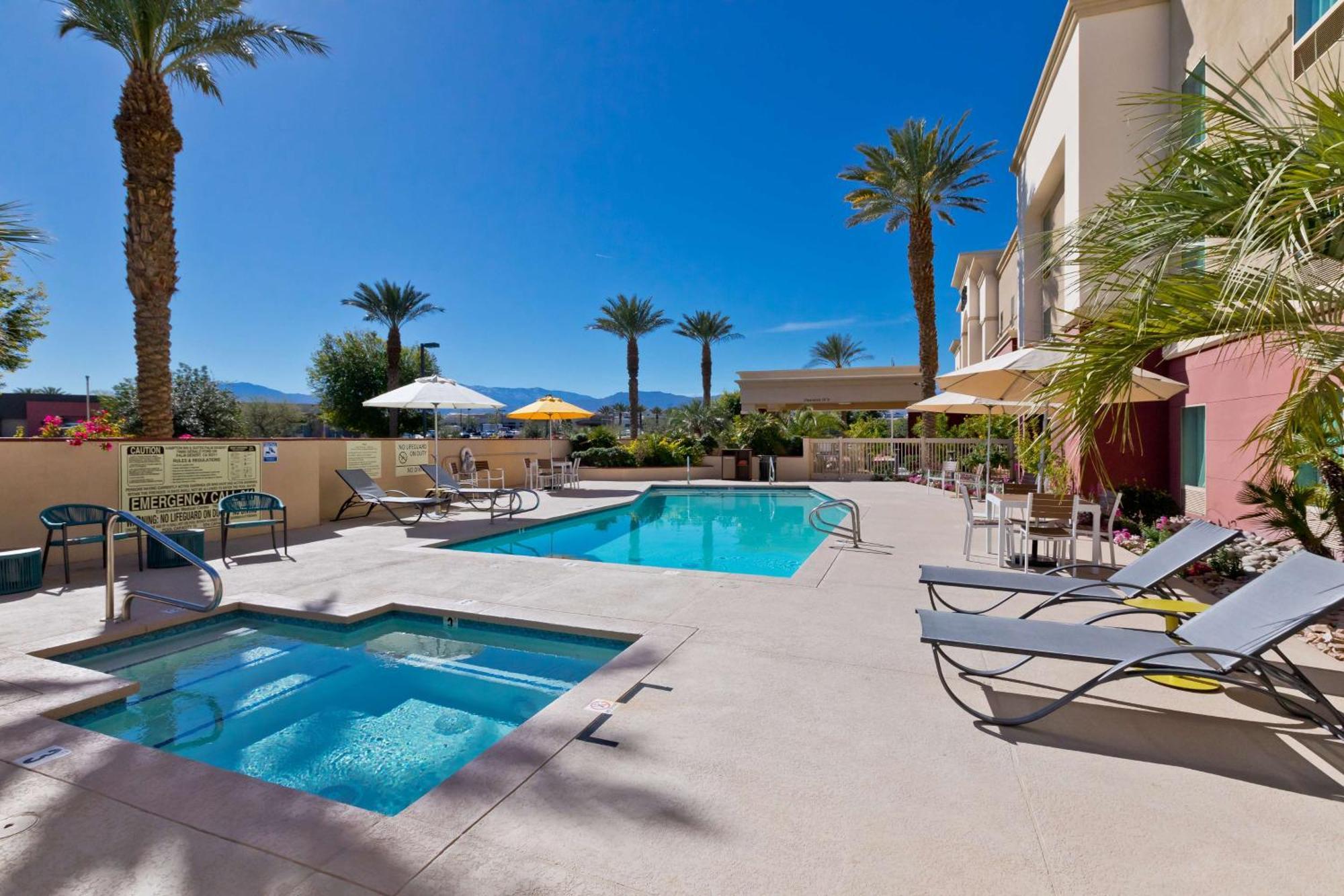Hampton & 3* Palm Desert