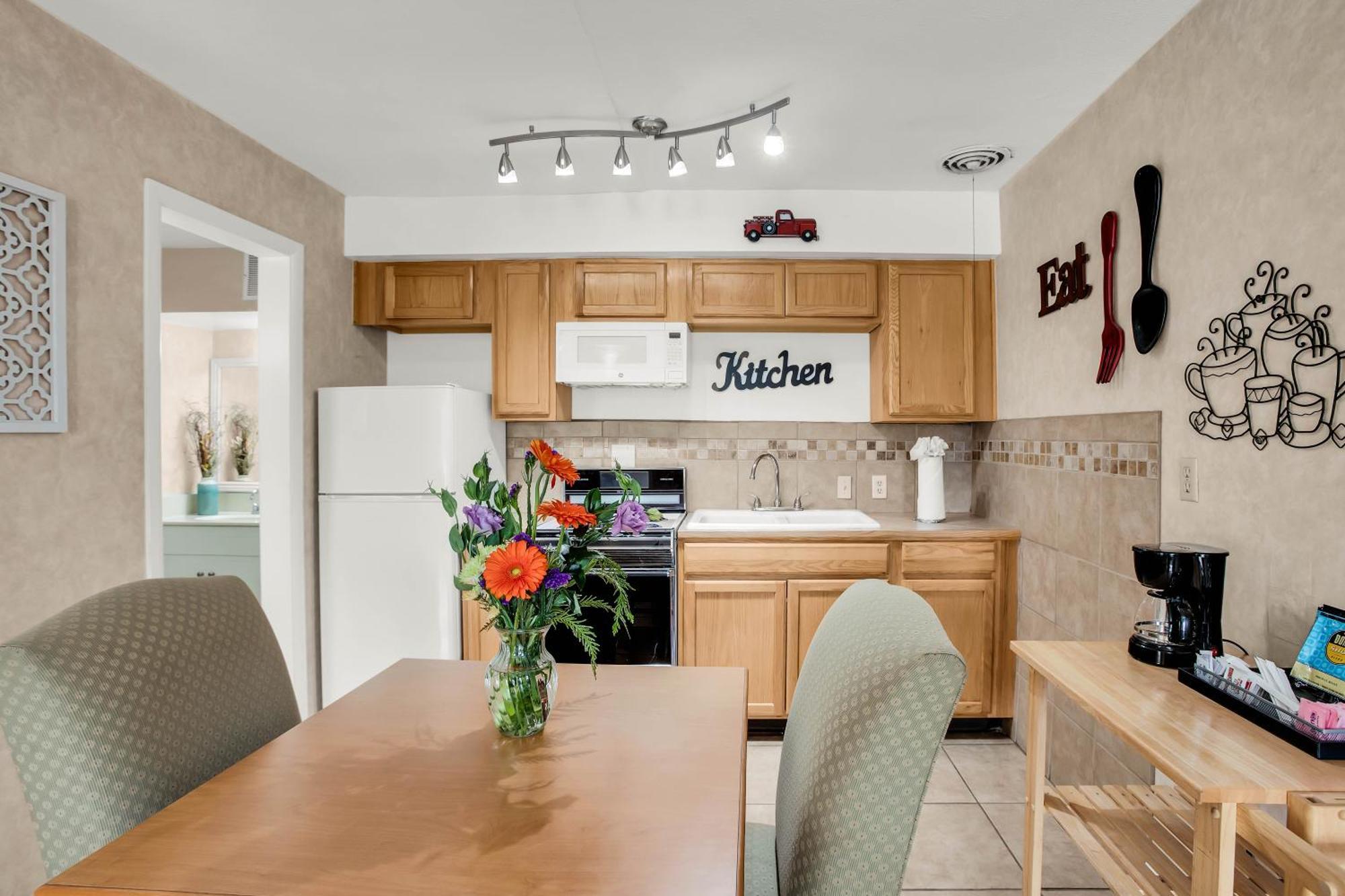 The At Deep Canyon Palm Desert
