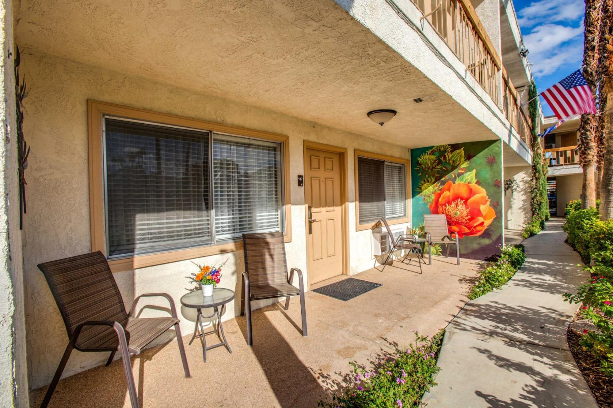 The At Deep Canyon 3*