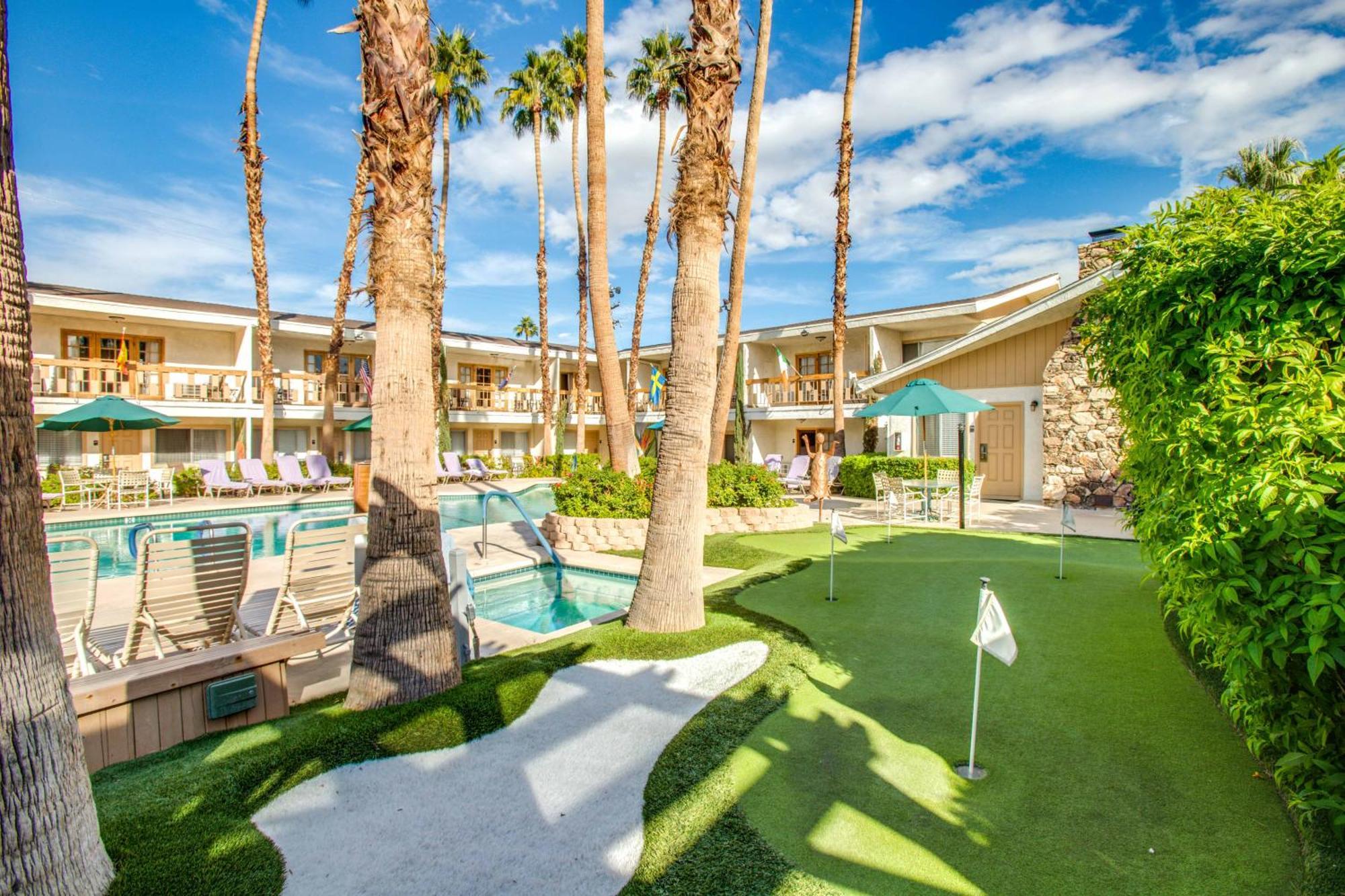 The At Deep Canyon Hotel 3*