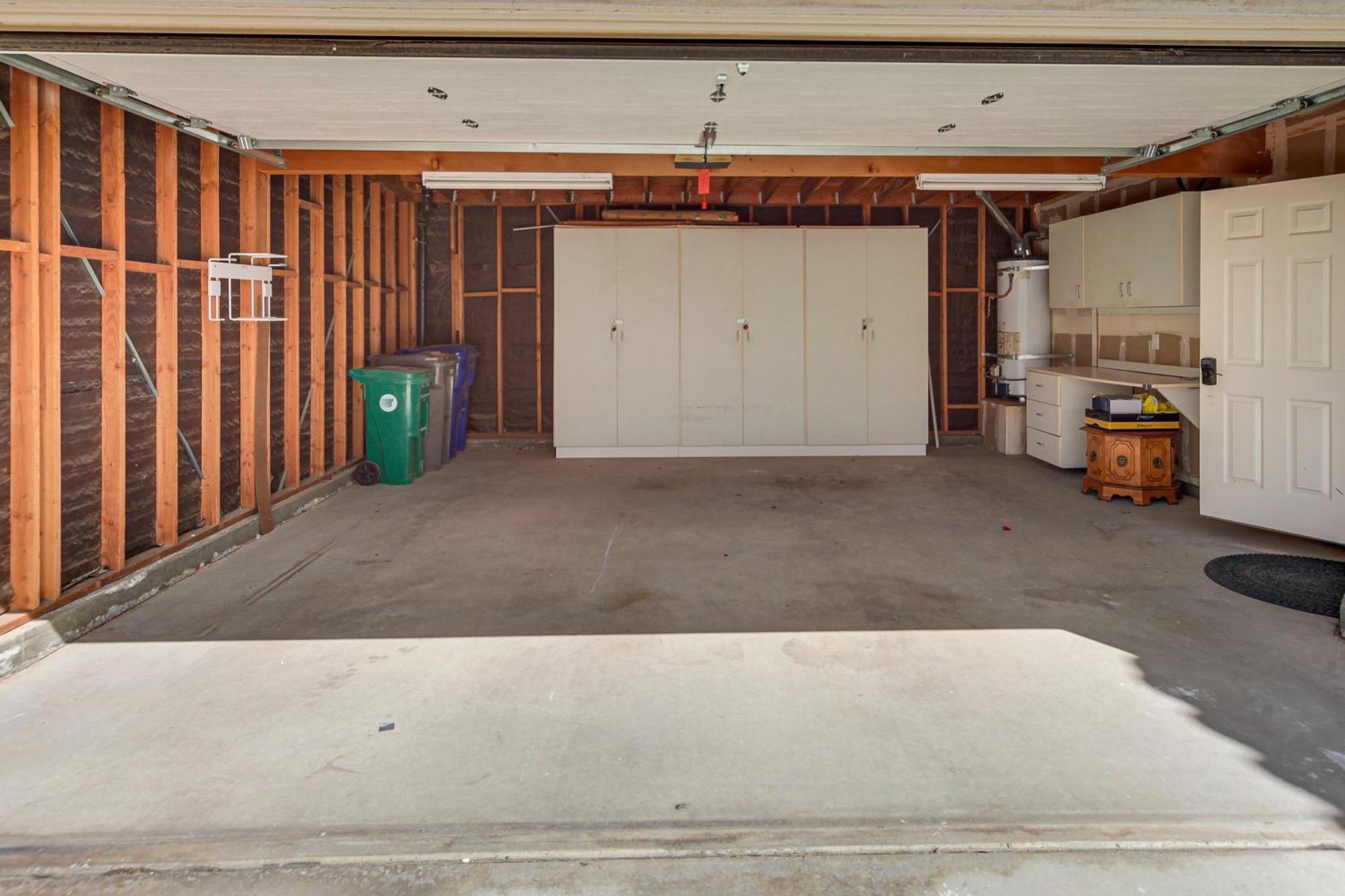 With Patio And Community Perks! Apartment *