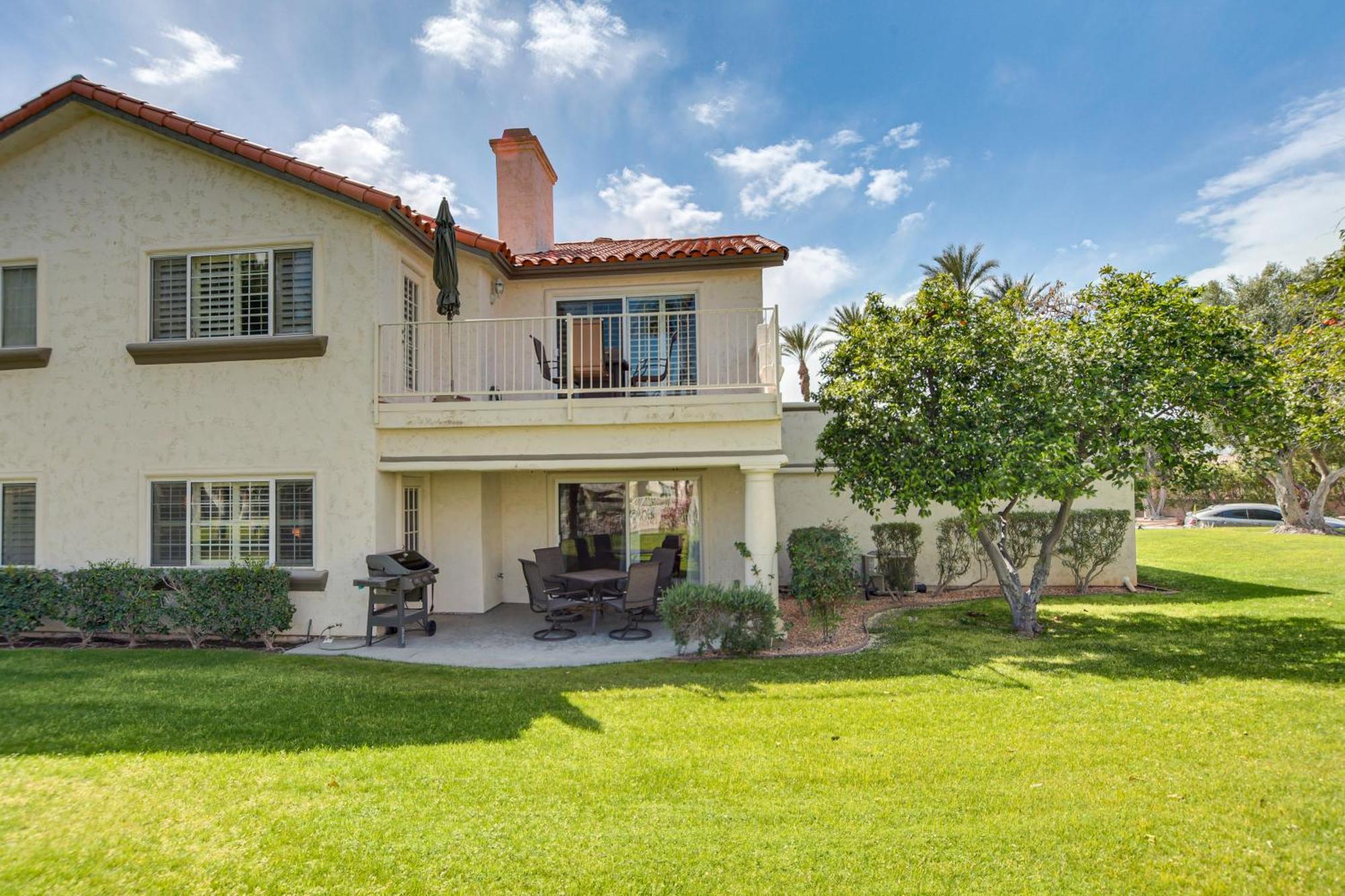 With Patio And Community Perks! Apartment Palm Desert