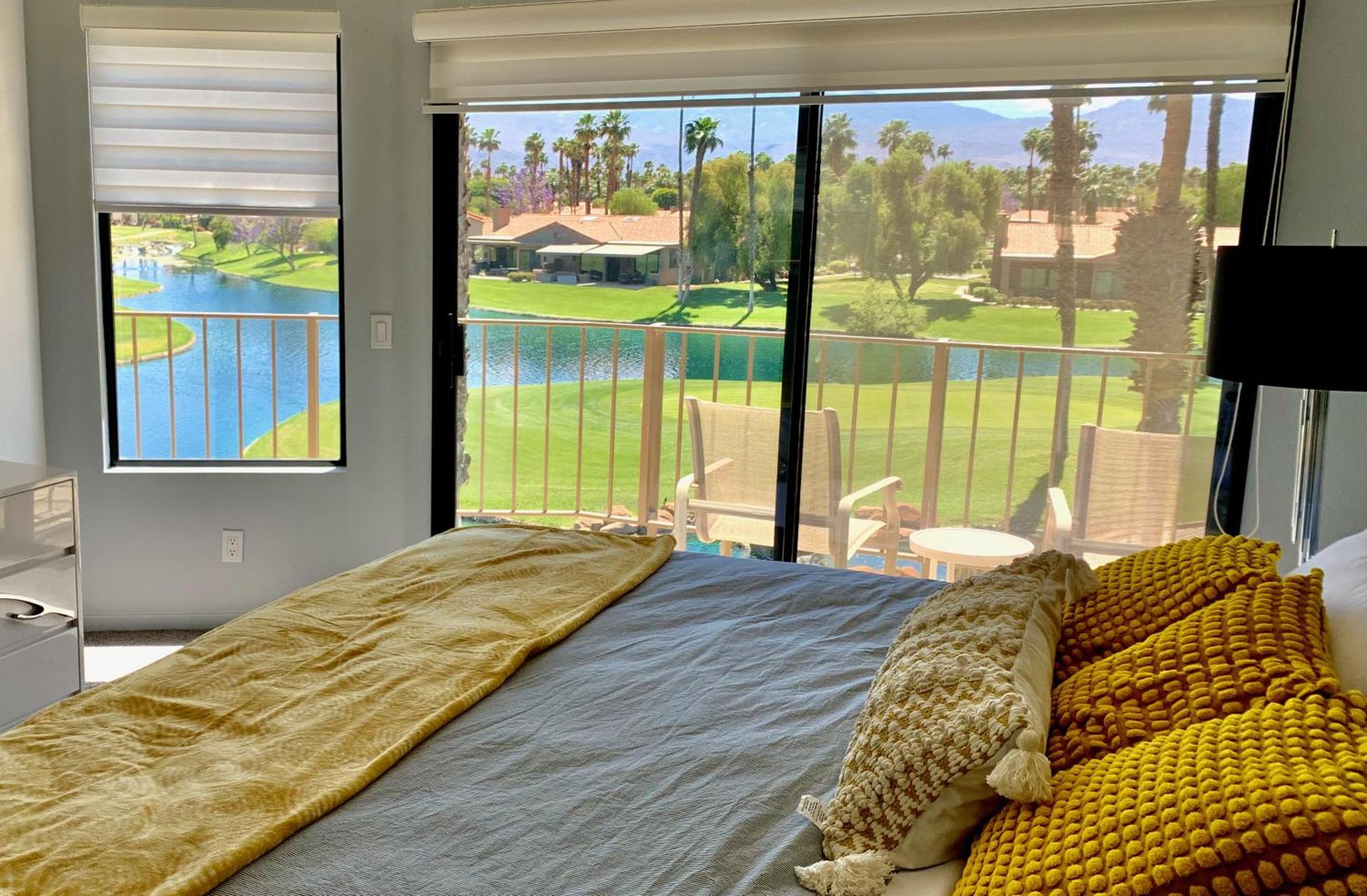 The View! Palm Desert Country Club Villa *