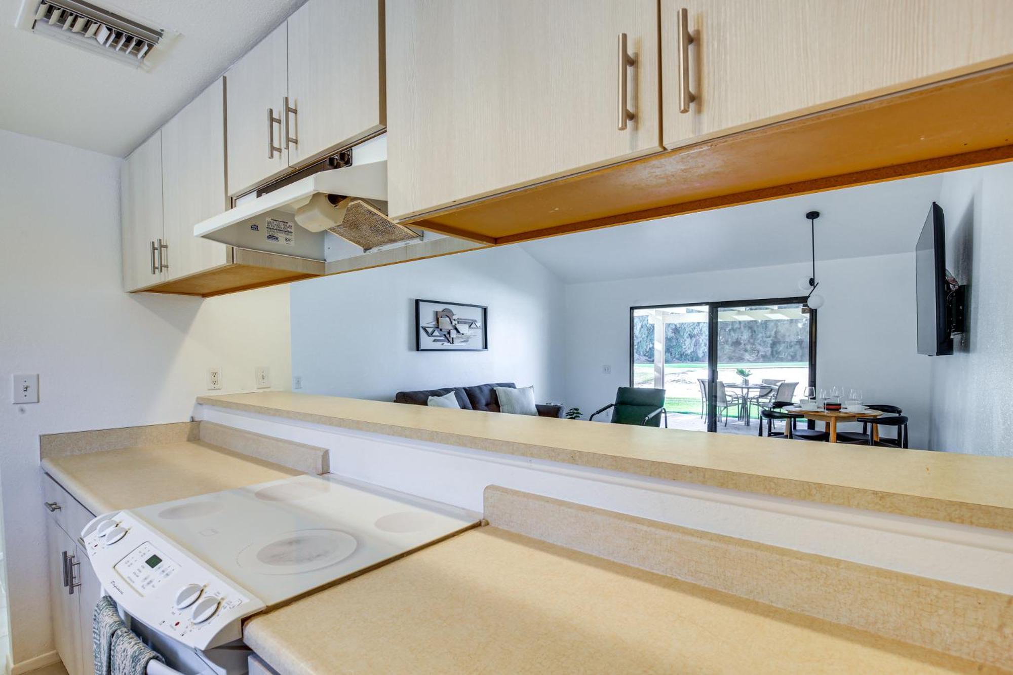 Pet-friendly Retreat Golf Course View Holiday home