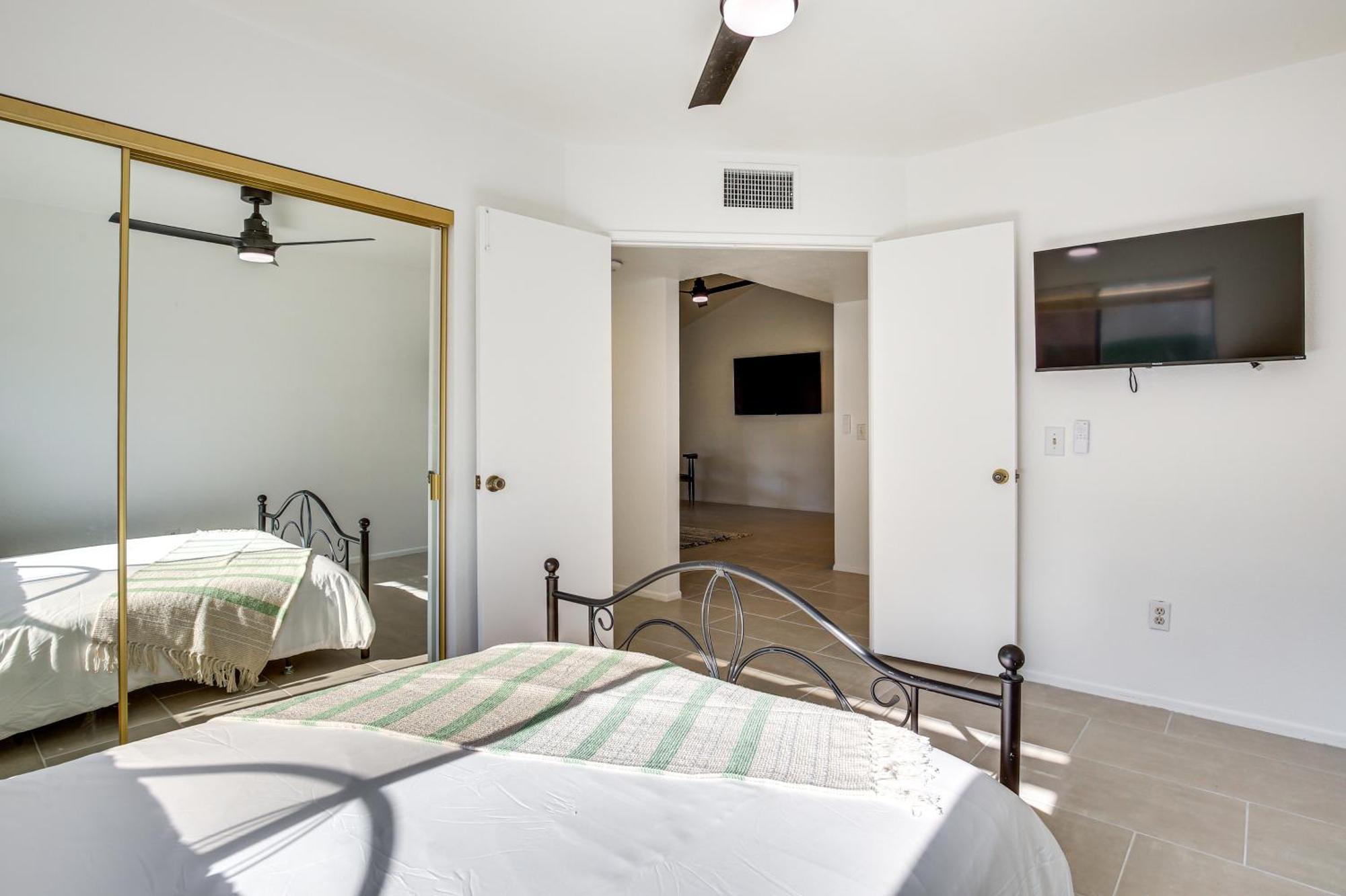 Pet-friendly Retreat Golf Course View