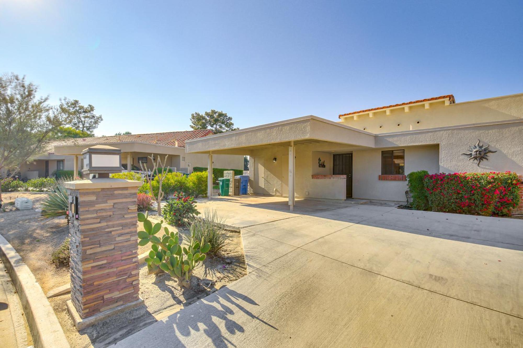 Pet-friendly Retreat Golf Course View