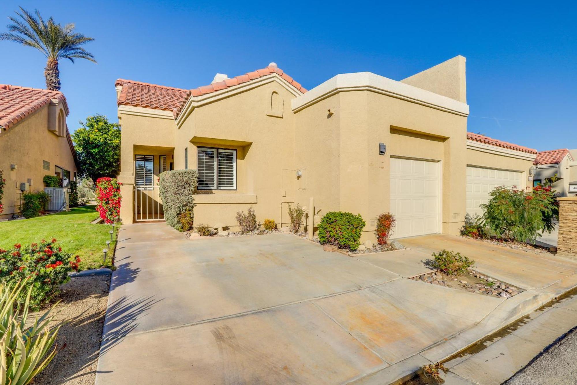 With Golf And Mountain Views! * Palm Desert