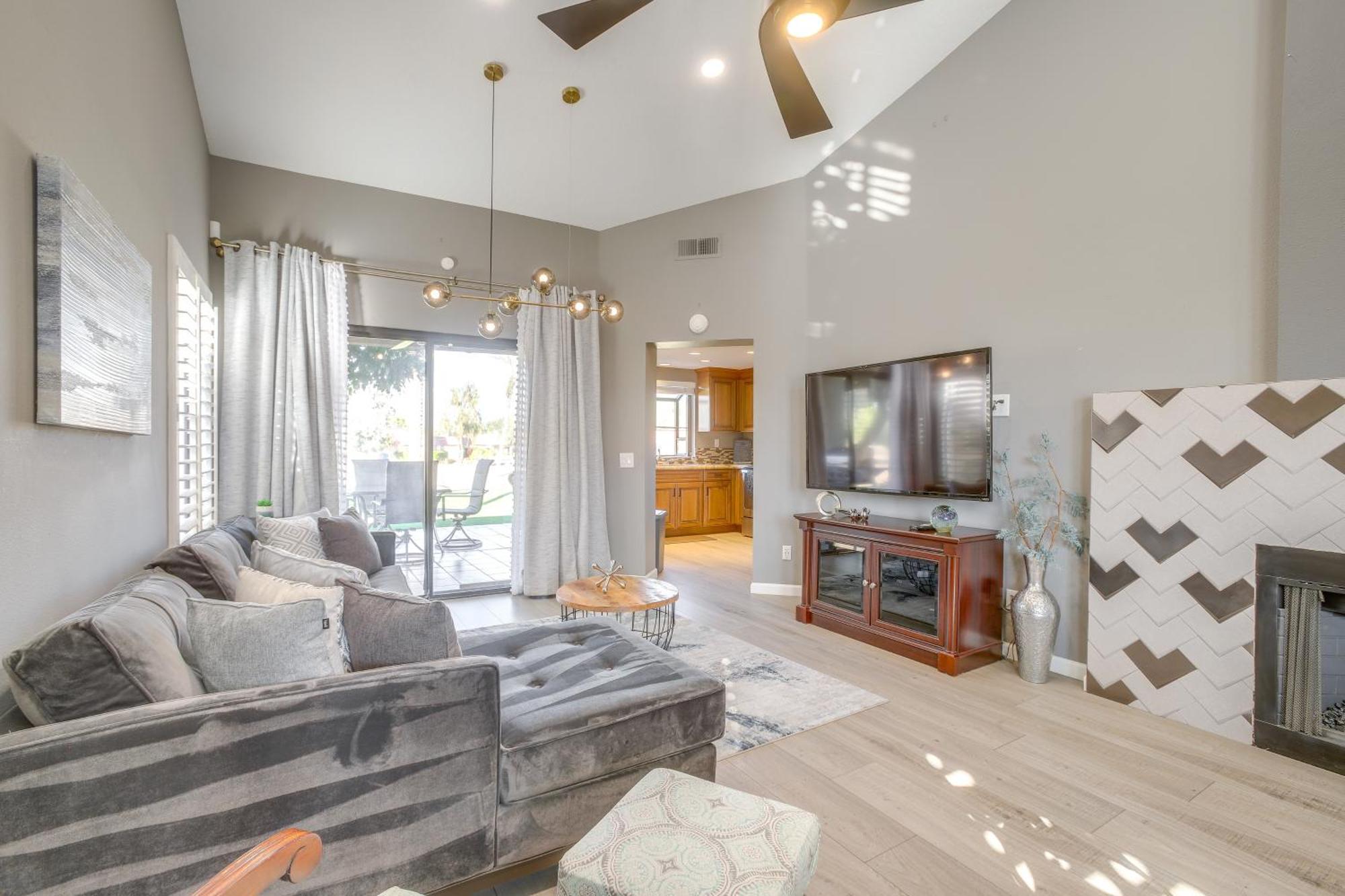 With Golf And Mountain Views!