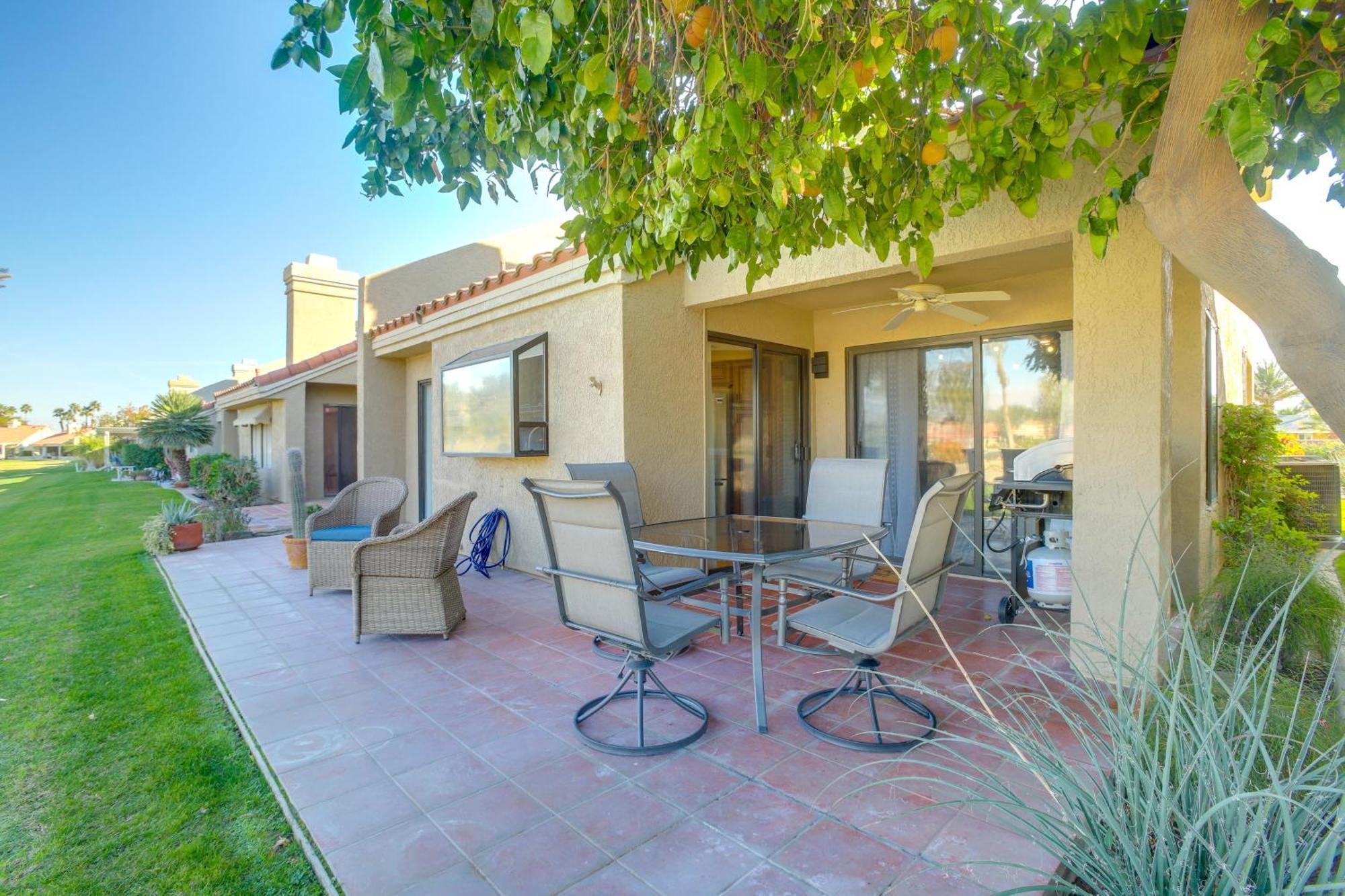 With Golf And Mountain Views! Holiday home