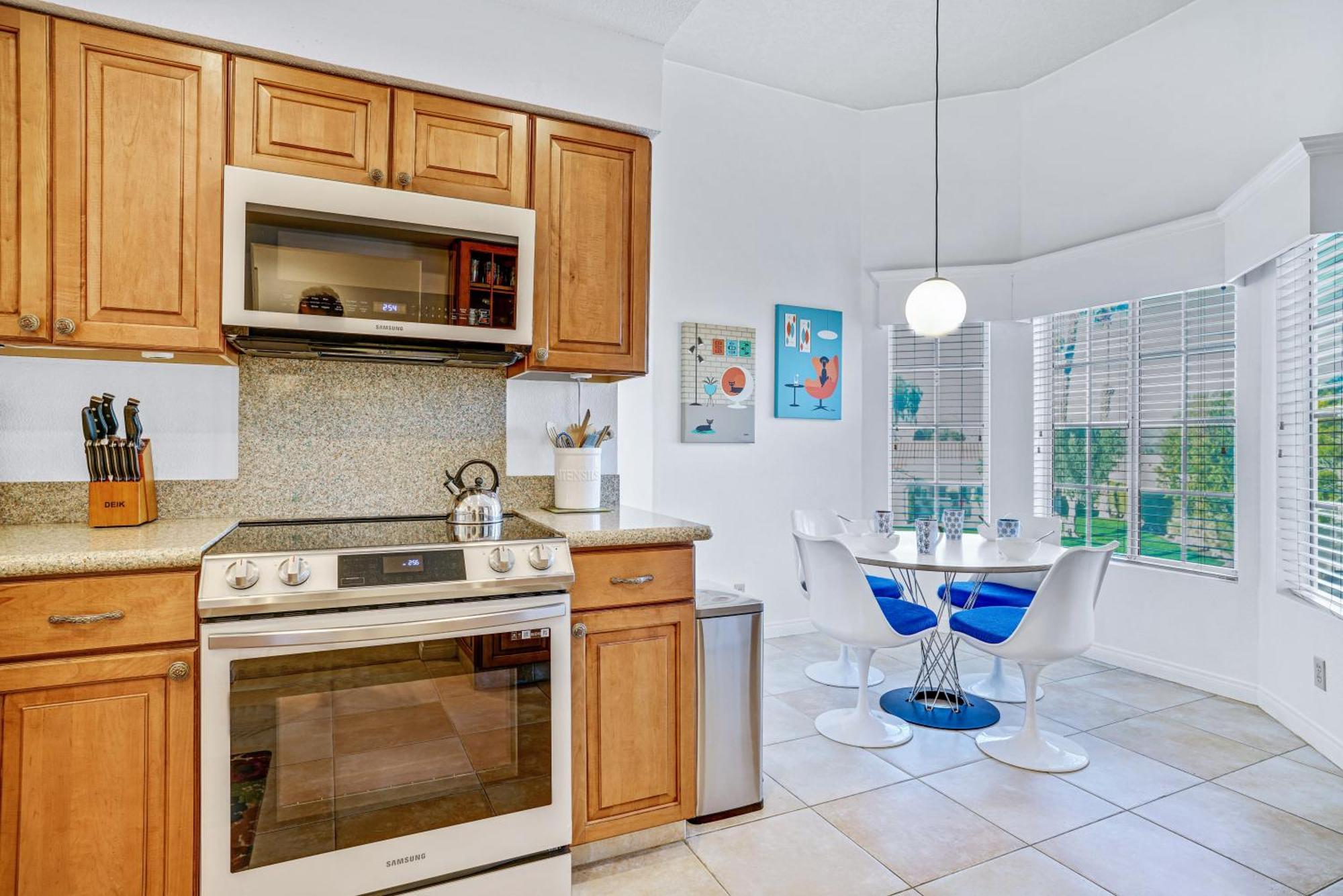 Apartment Idyll In The Desert - Immaculate Getaway
