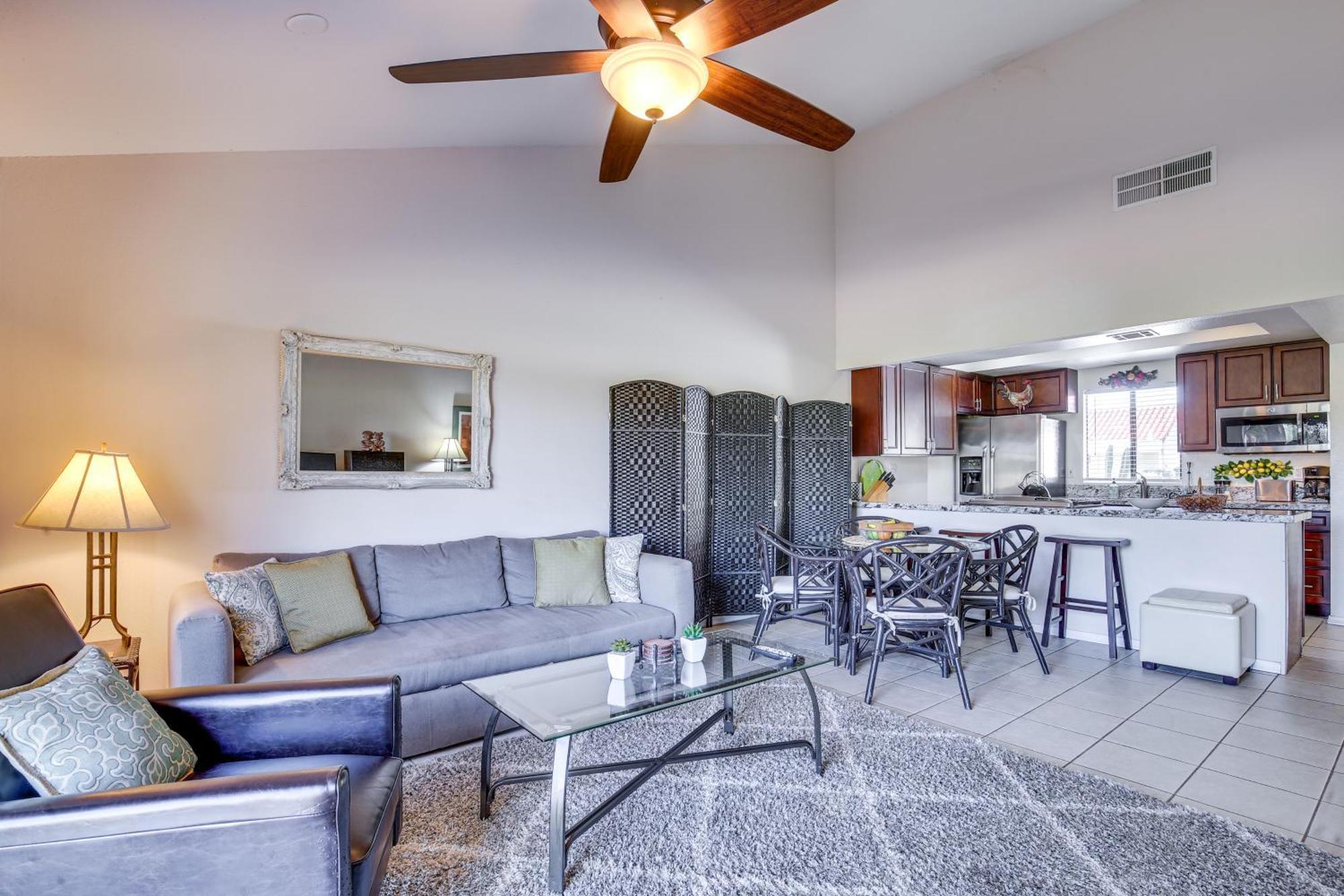 With Patio And Golf Course Views! Apartment Palm Desert