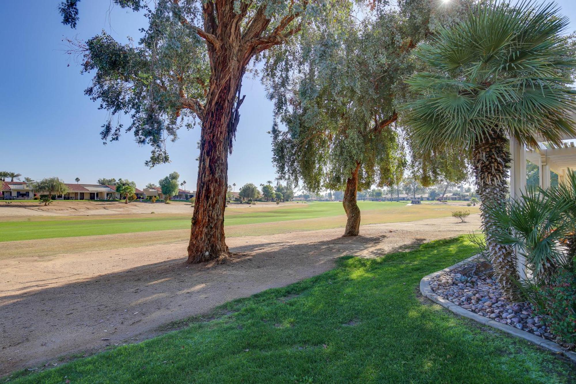 Apartment With Patio And Golf Course Views!