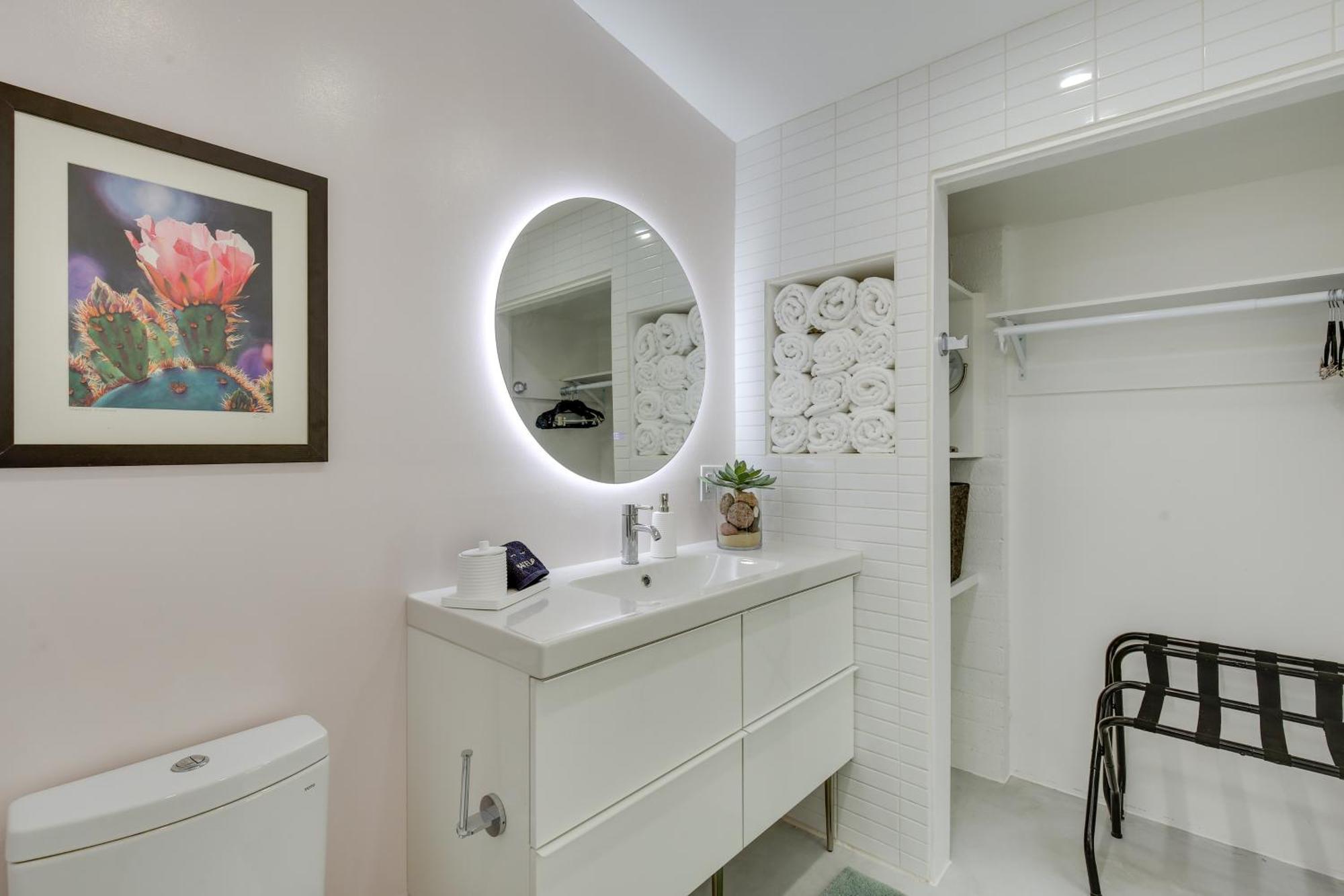 Apartment 5 Blocks To El Paseo Casita With Pool Palm Desert