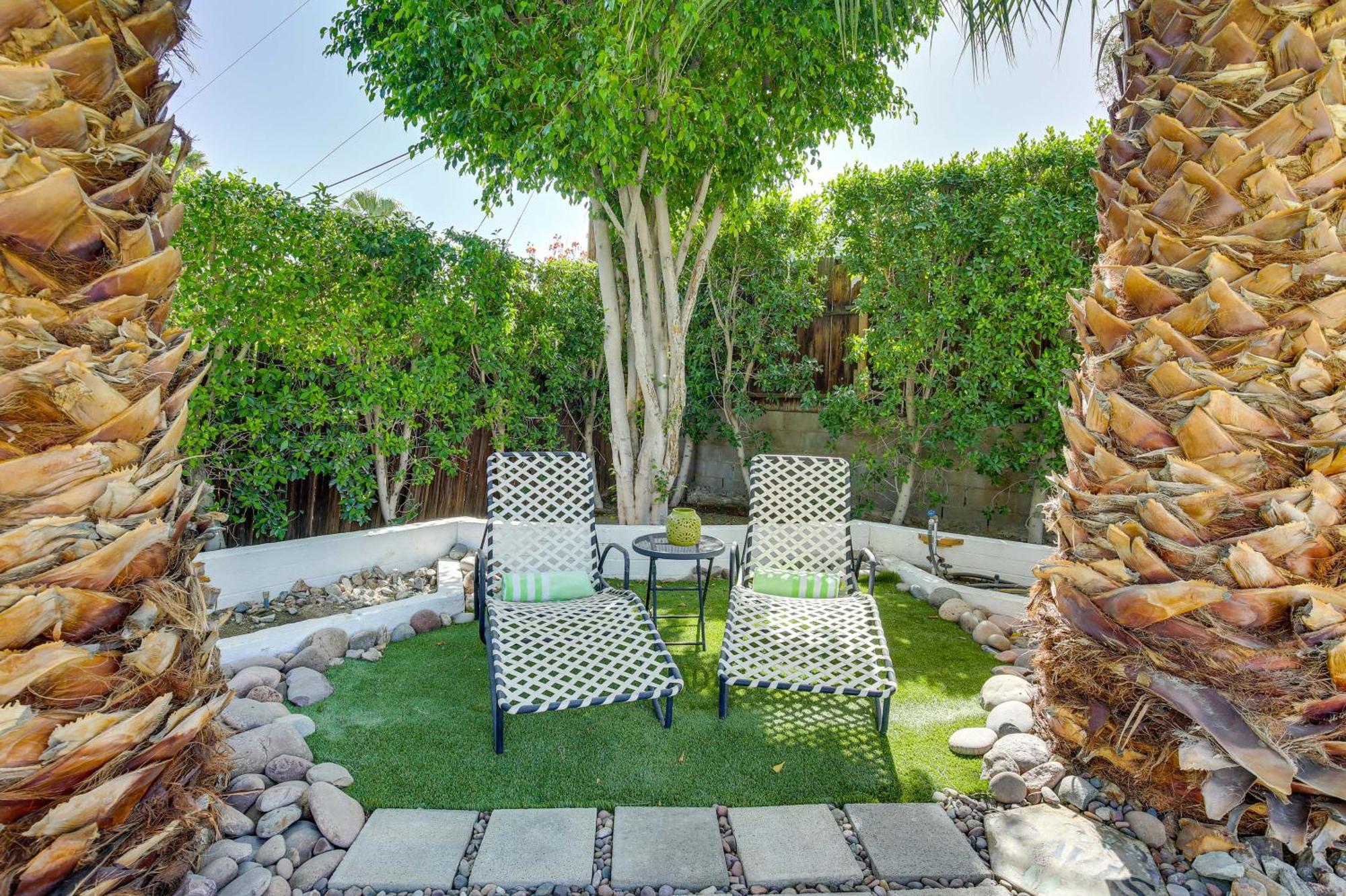 5 Blocks To El Paseo Casita With Pool * Palm Desert