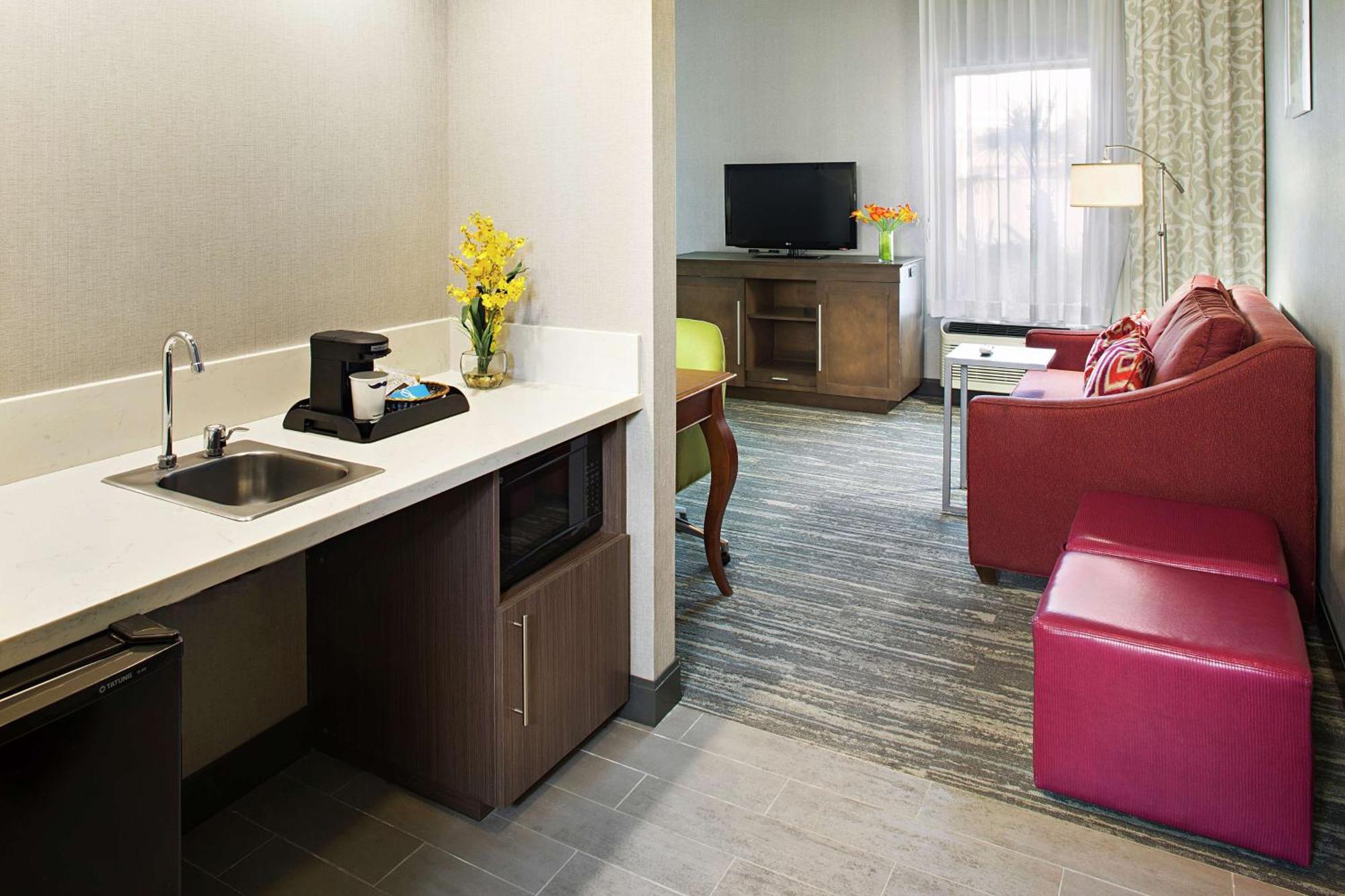 Hampton & Hotel 3*