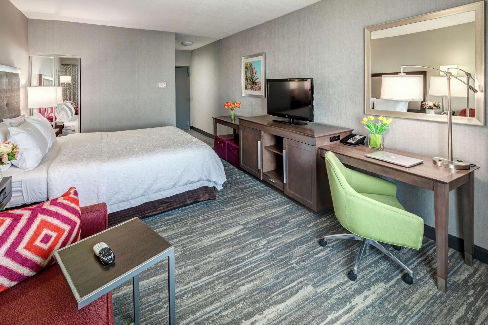 Hotel Hampton &